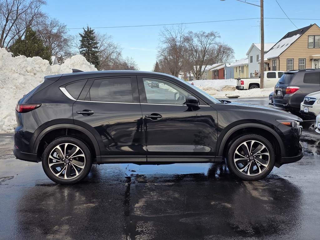 2023 Mazda CX-5 S Premium package's photo