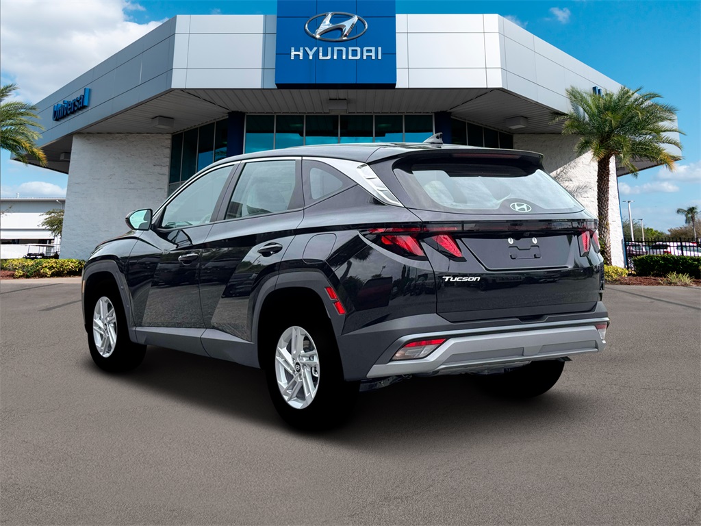 2026 Hyundai Tucson SE photo 3