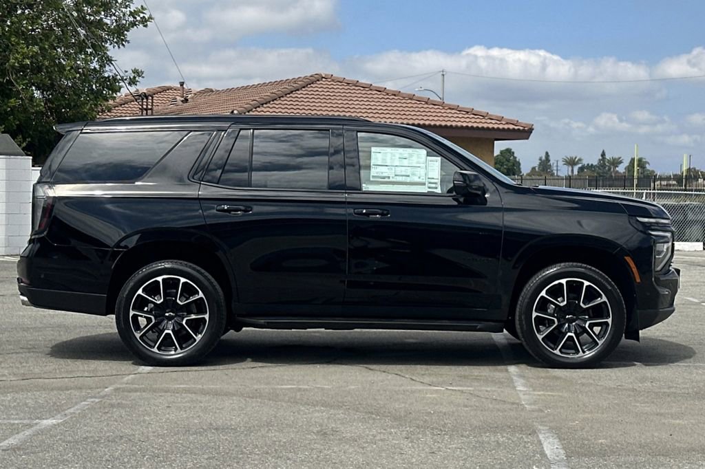 2025 Chevrolet Tahoe RST photo 3