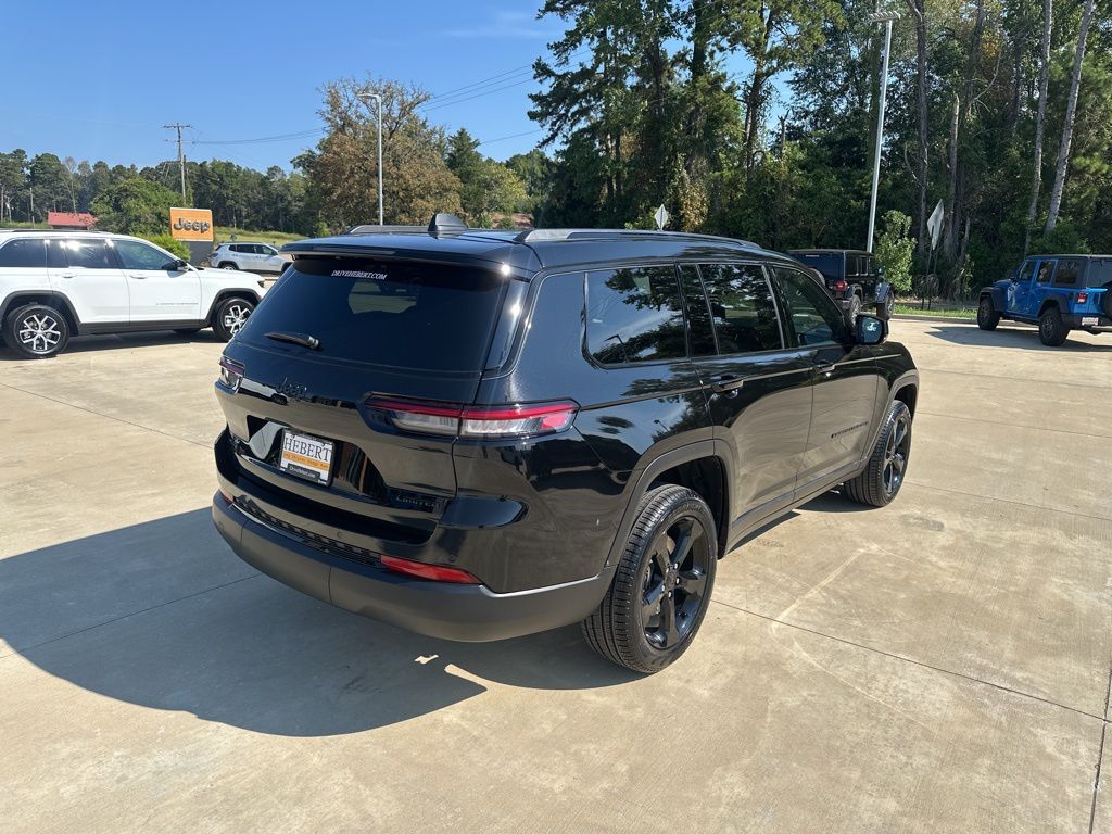 2025 Jeep Grand Cherokee Limited photo 4