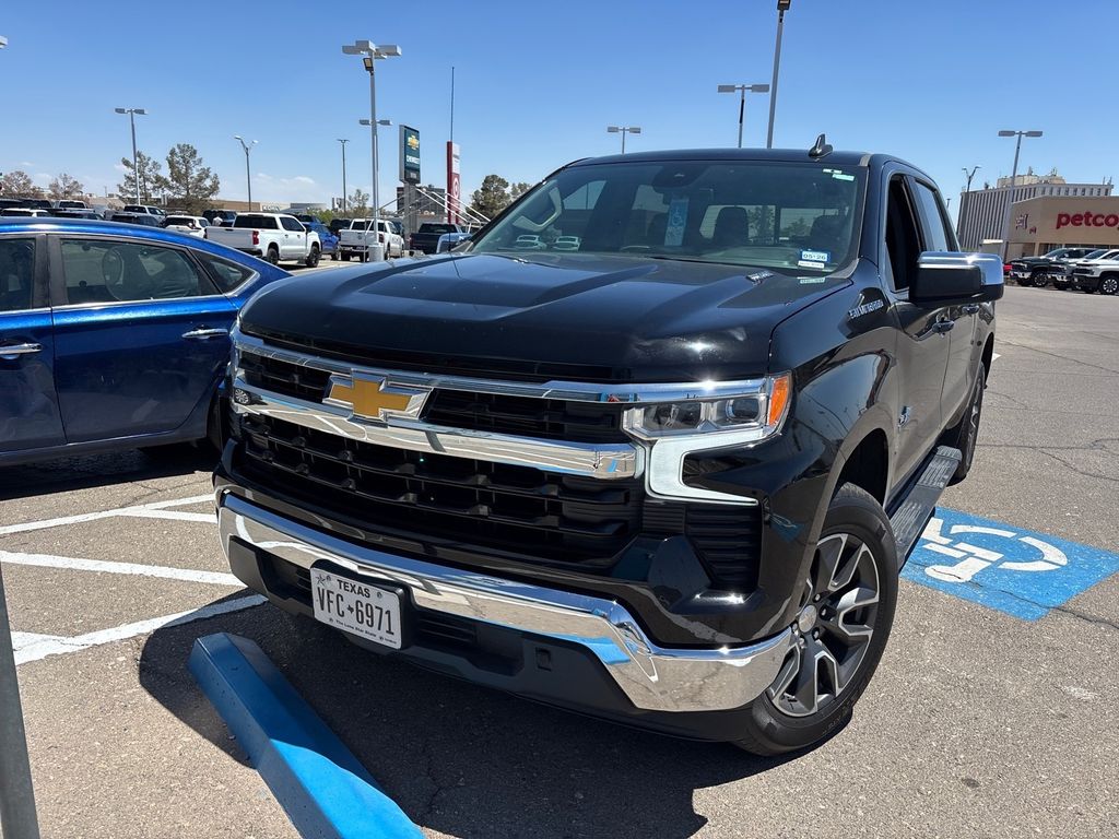 2024 Chevrolet Silverado 1500 LT Texas Edition photo 2