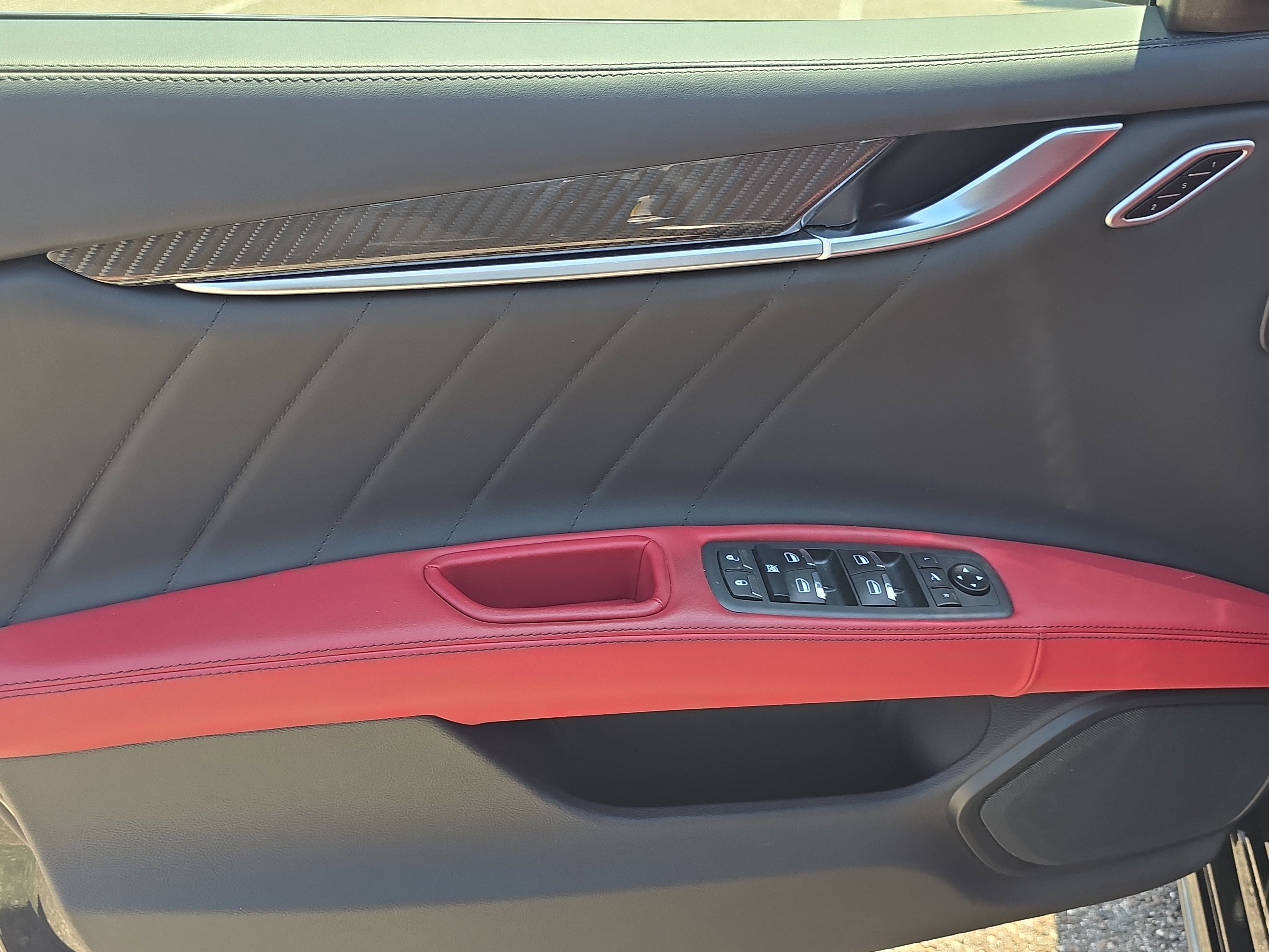 2022 Maserati Ghibli Modena Q4 photo 3