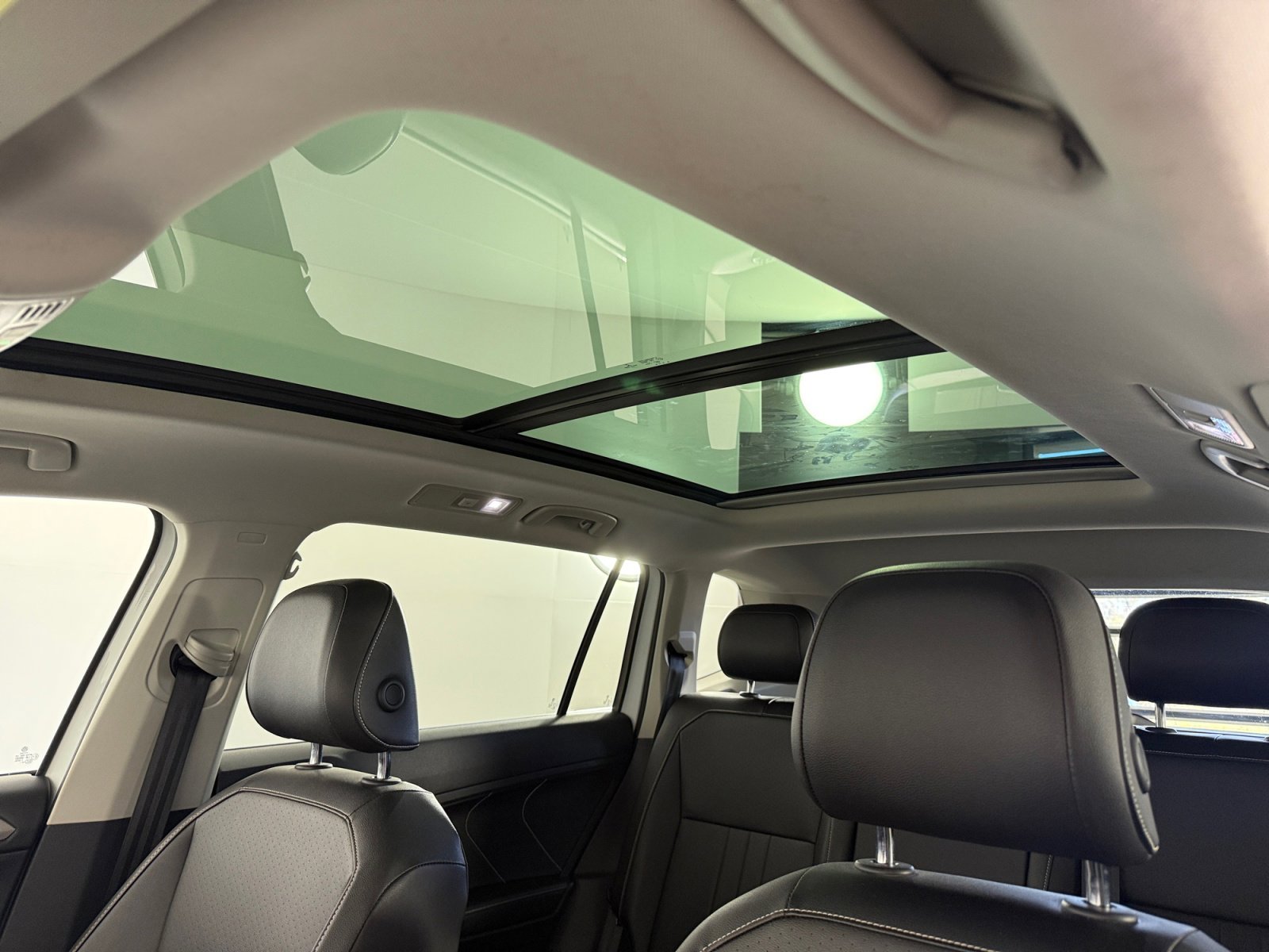 2022 Volkswagen Tiguan SE photo 4
