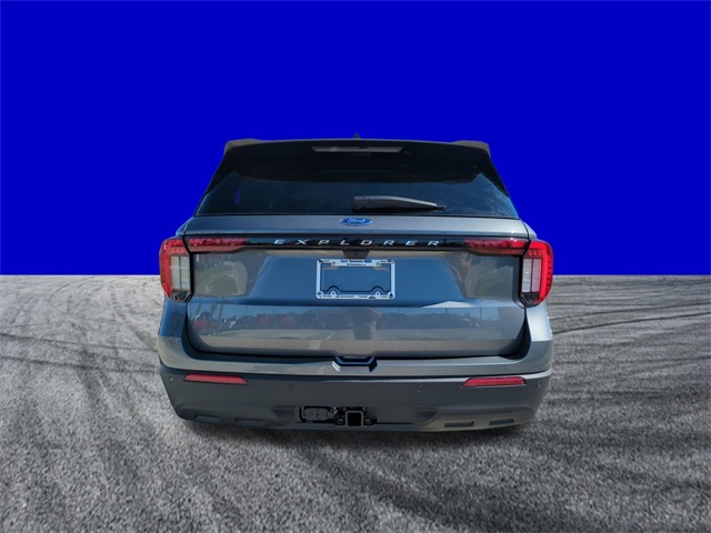 2026 Ford Explorer photo 3
