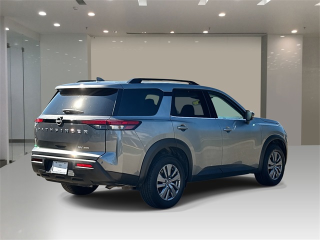 2024 Nissan Pathfinder SV photo 3
