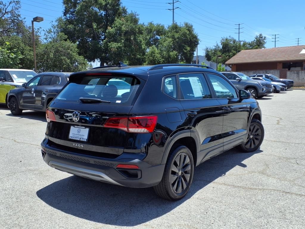 2023 Volkswagen Taos S photo 2