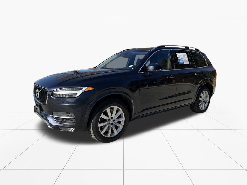 2016 Volvo XC90 T6 Momentum photo 3