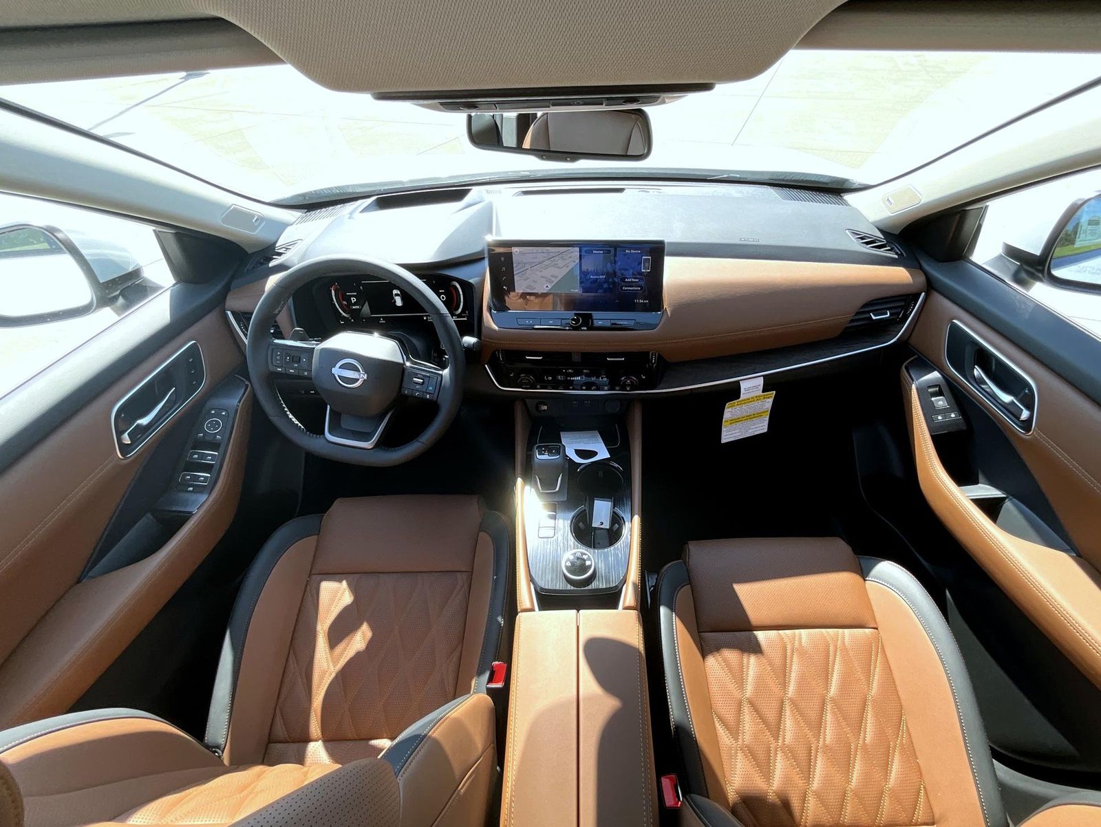 2026 Nissan Rogue Platinum photo 14