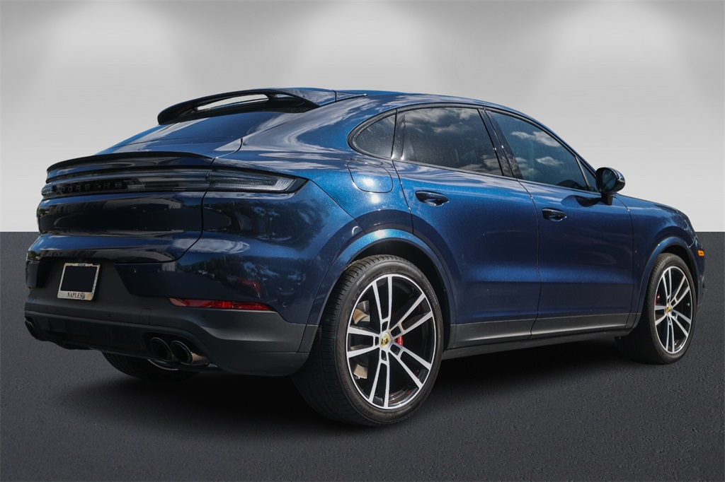 2024 Porsche Cayenne Coupe S photo 3