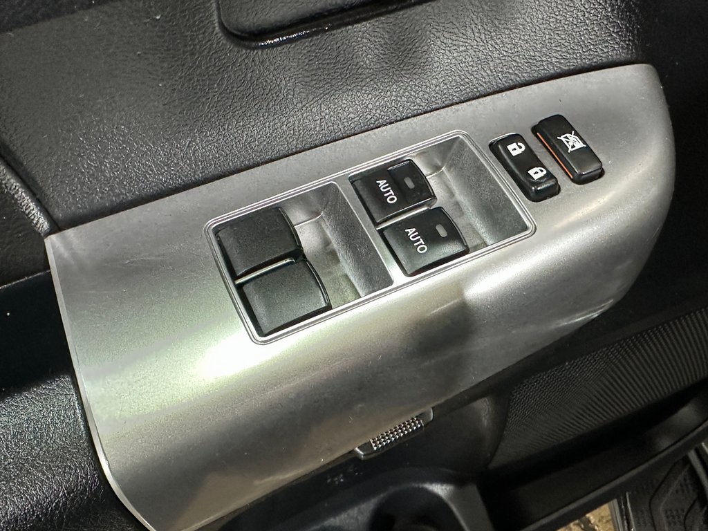 2019 Toyota Sequoia SR5 photo 14