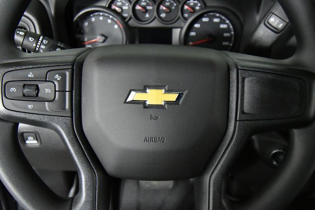 2026 Chevrolet Silverado 1500 Custom photo 2
