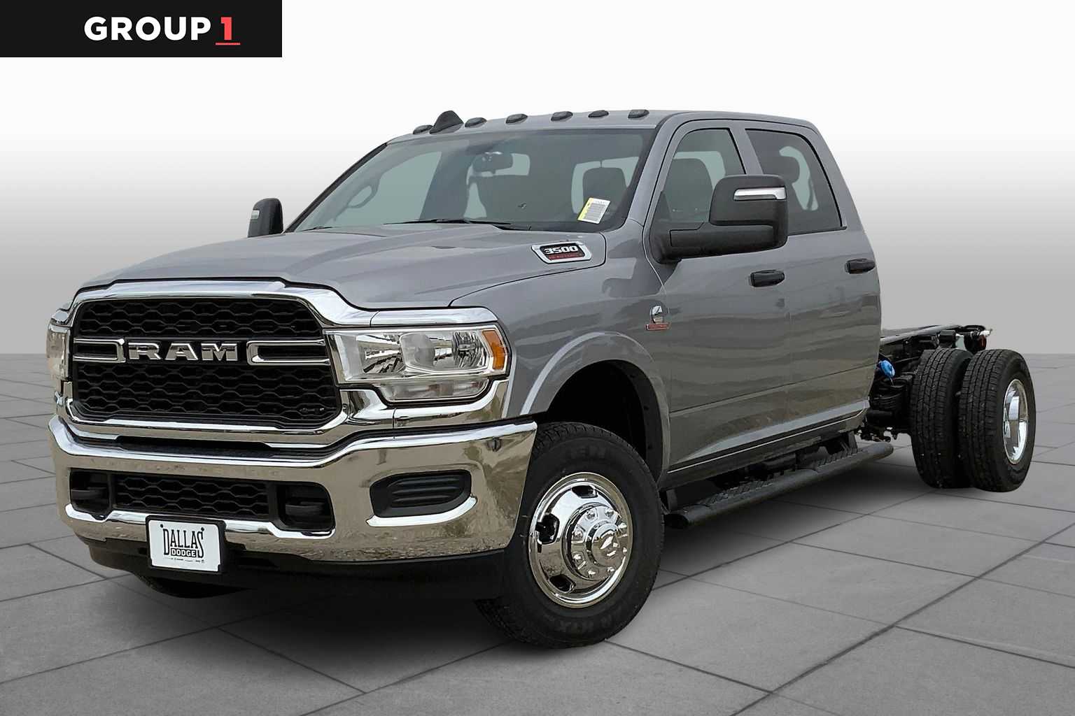 2024 Ram 3500 Tradesman photo 2