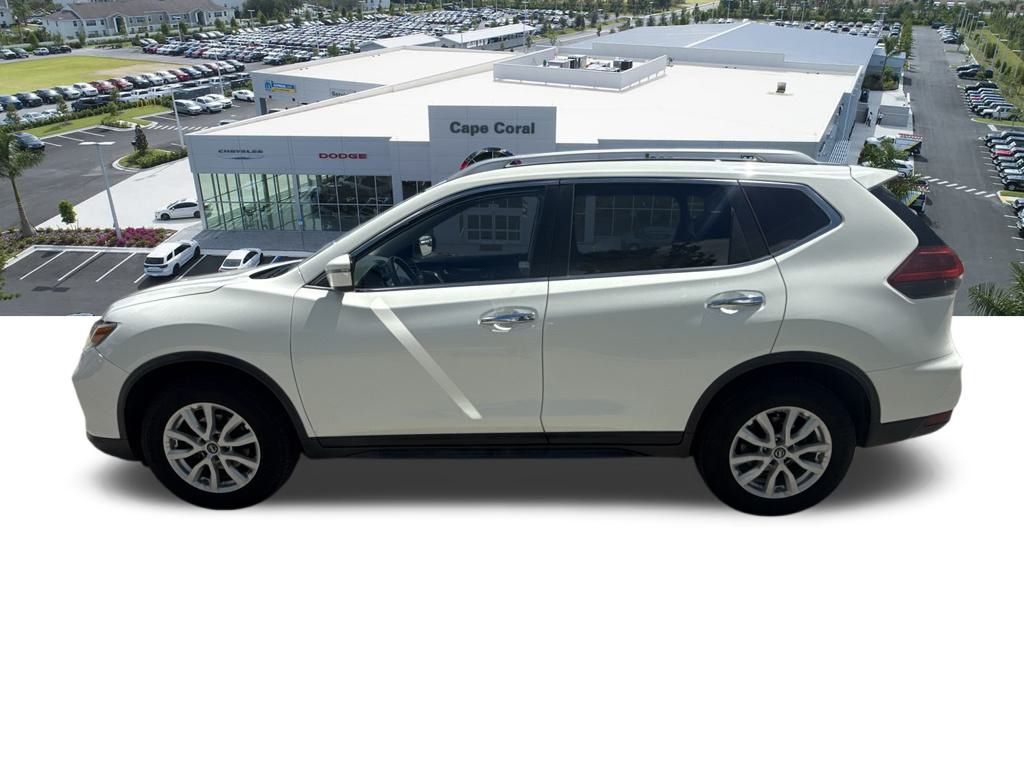 2020 Nissan Rogue SV photo 7