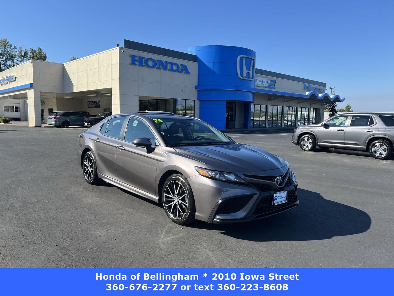 2024 Toyota Camry SE