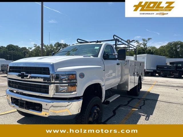 2024 Chevrolet Silverado 4500 Medium Duty Chassis Cab Work Truck's photo
