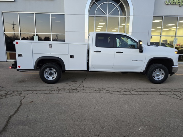 2025 Chevrolet Silverado 2500HD Work Truck photo 3