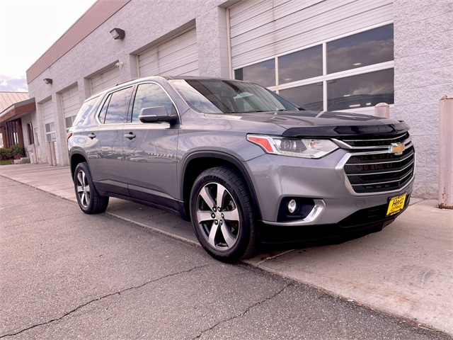 2021 Chevrolet Traverse Leather photo 2