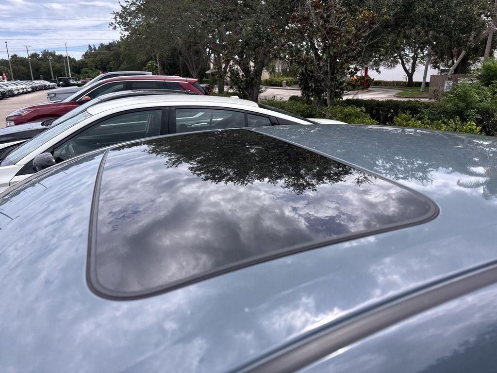 2024 Nissan Sentra SV photo 3