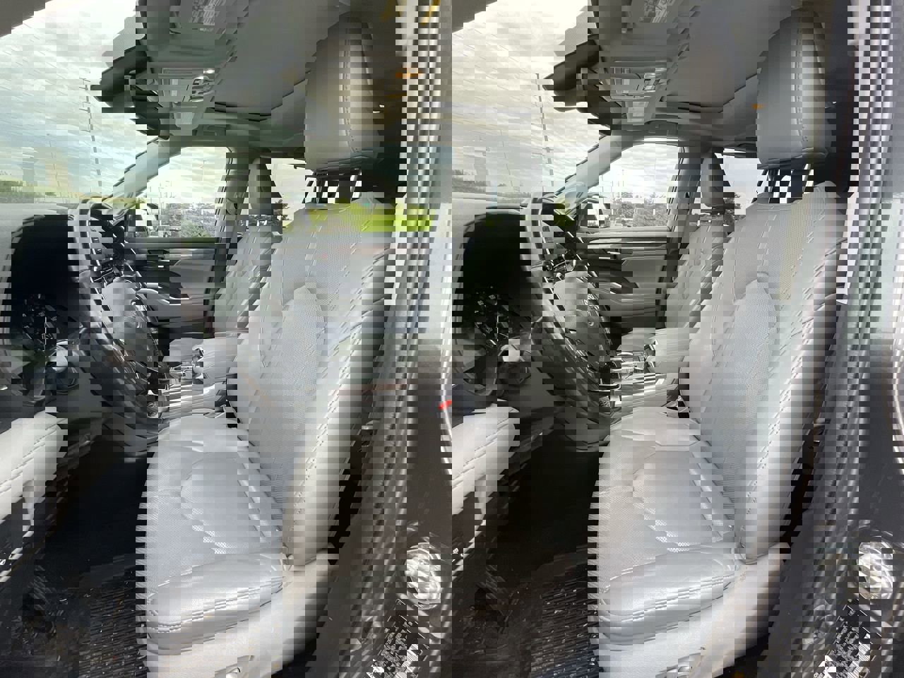 2021 Toyota Highlander Limited photo 2