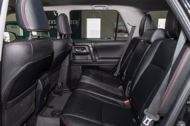 2022 Toyota 4Runner TRD Off-Road Premium photo 11