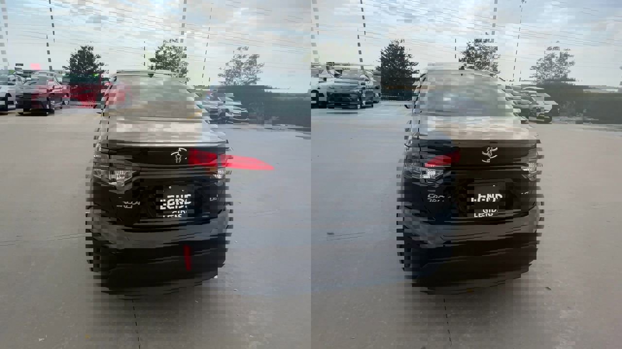 2025 Toyota Corolla LE photo 6