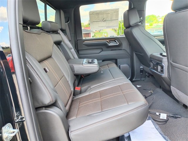 2025 Chevrolet Silverado 2500HD High Country photo 6