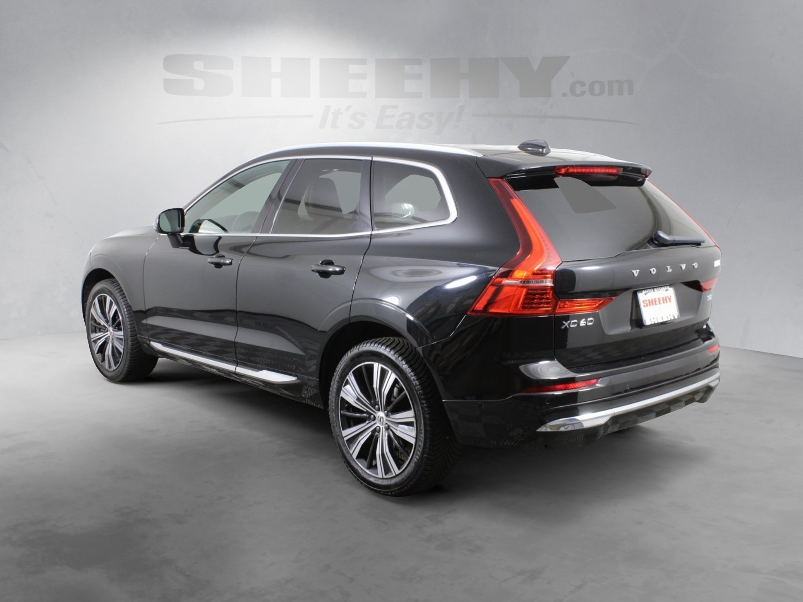 2022 Volvo XC60 B5 Inscription photo 3