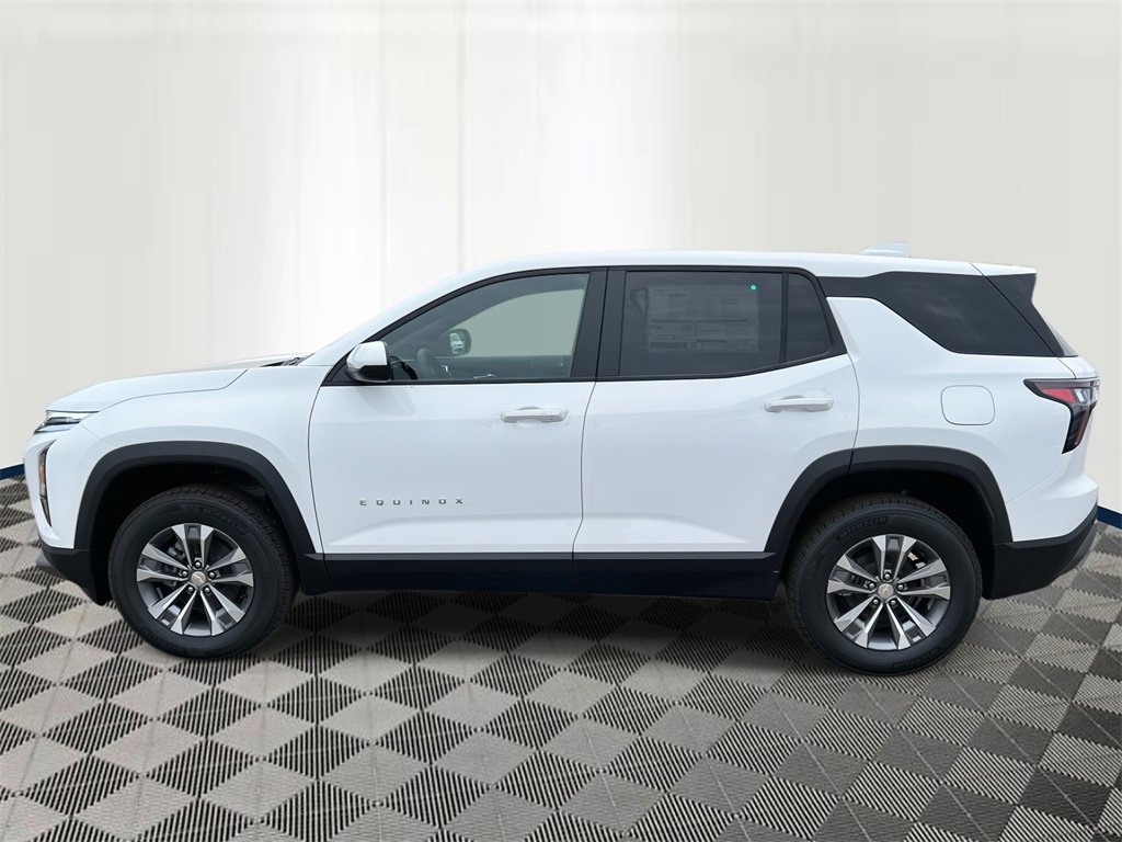 2026 Chevrolet Equinox LT photo 2