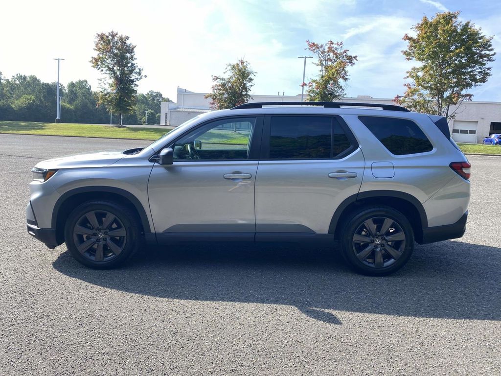 2025 Honda Pilot Sport photo 2