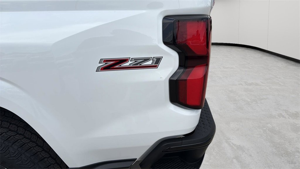 2026 Chevrolet Colorado Z71 photo 19