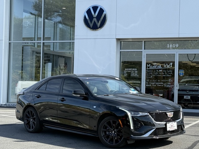 2023 Cadillac CT4
