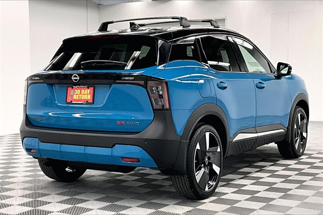 2025 Nissan Kicks SR photo 17