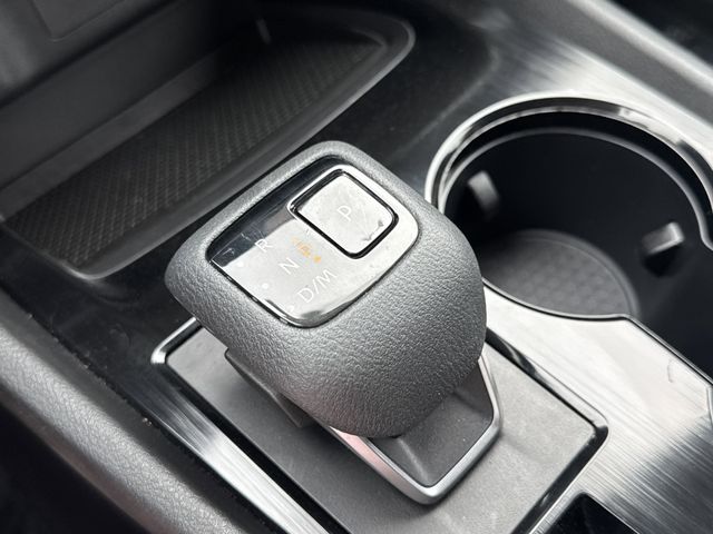 2023 Nissan Rogue SV photo 18