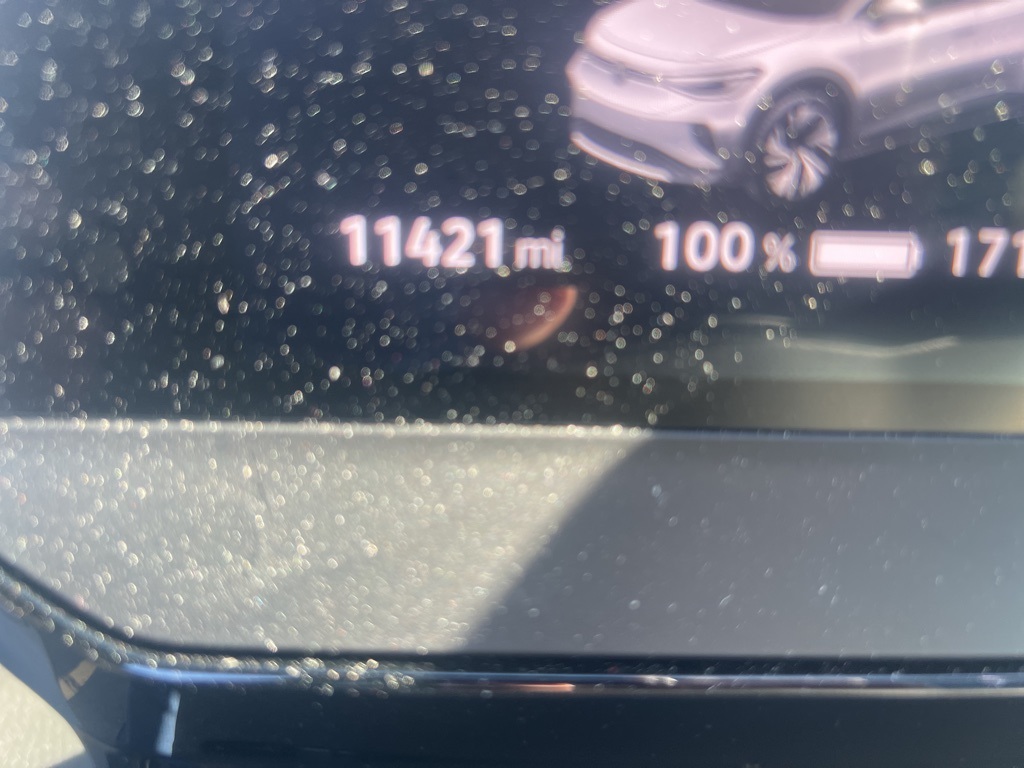 2024 VOLKSWAGEN ID.4 - Image 10