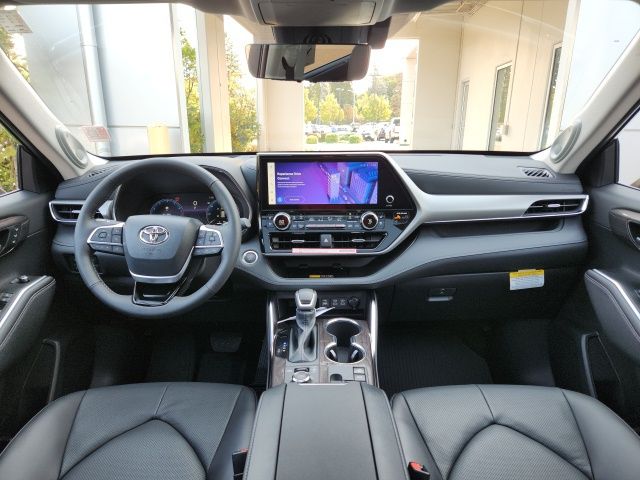 2025 Toyota Highlander XLE XSE Platinum Limited photo 17