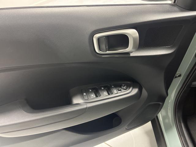 2026 Hyundai Venue SEL photo 3