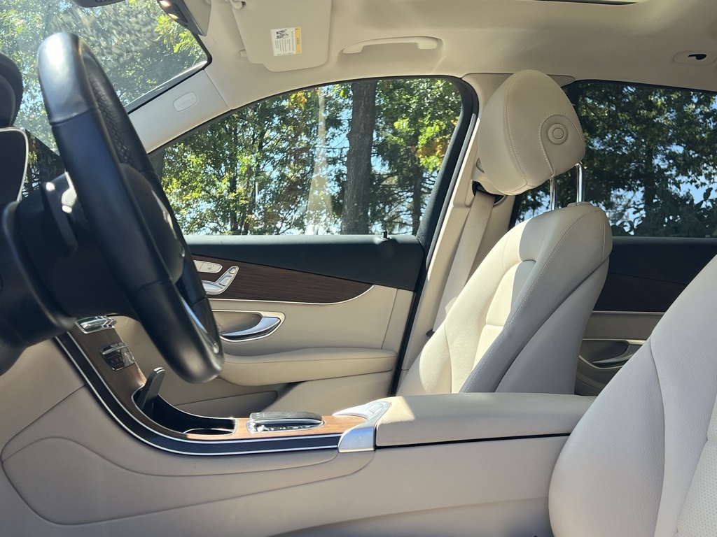2022 Mercedes Benz GLC 300 4MATIC photo 6
