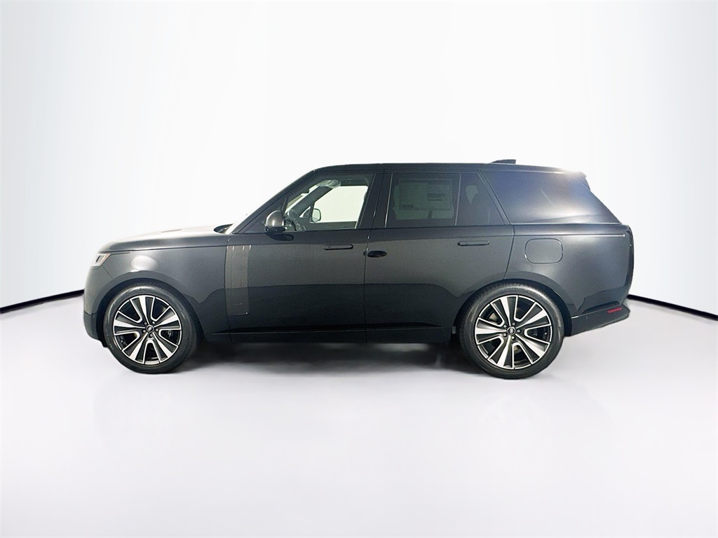 2025 Land Rover Range Rover SE photo 8