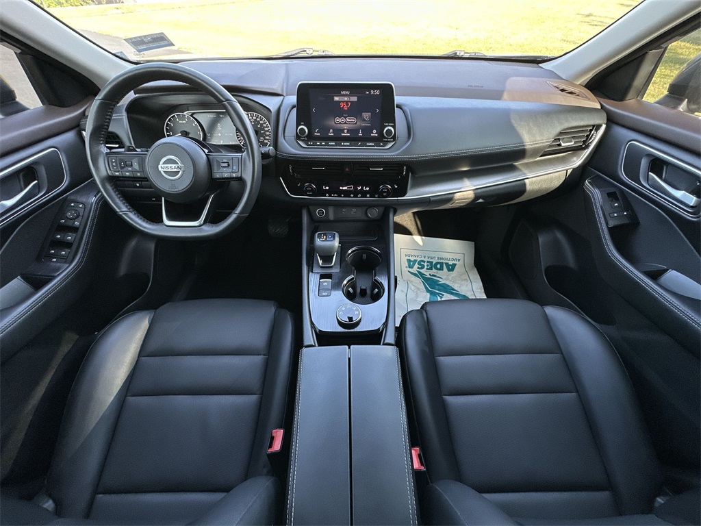 2021 Nissan Rogue SV photo 20