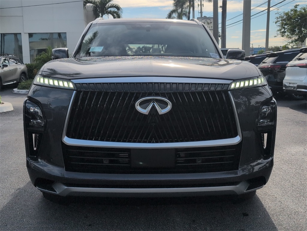 2026 Infiniti QX80 Luxe photo 3