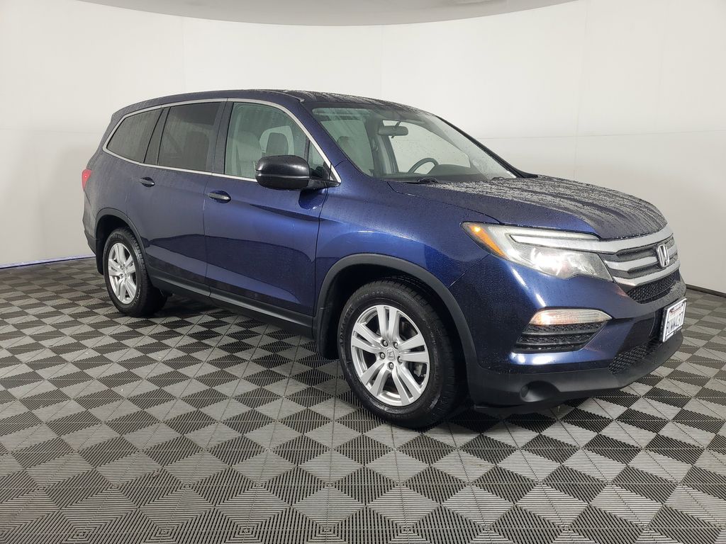 Used 2016 Honda Pilot LX with VIN 5FNYF5H1XGB027679 for sale in Duarte, CA
