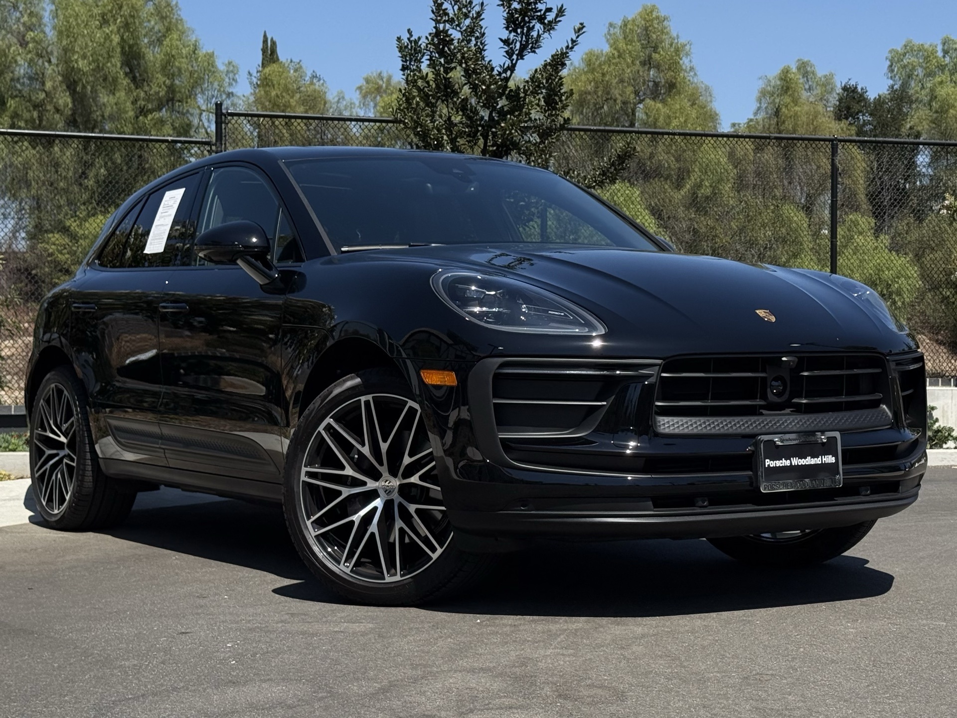2025 Porsche Macan T photo 6