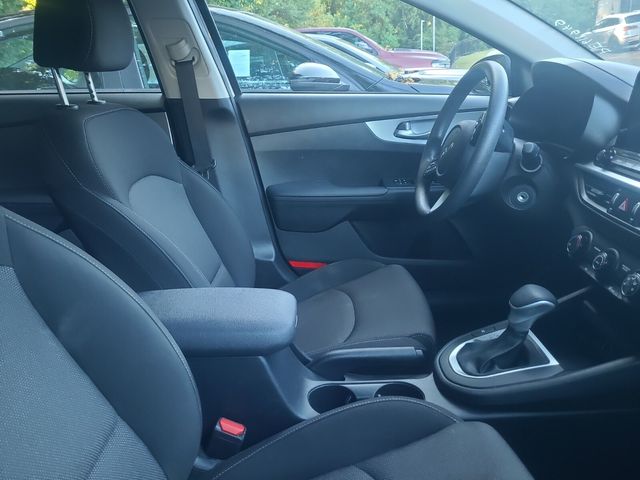 2023 Kia Forte LXS photo 8