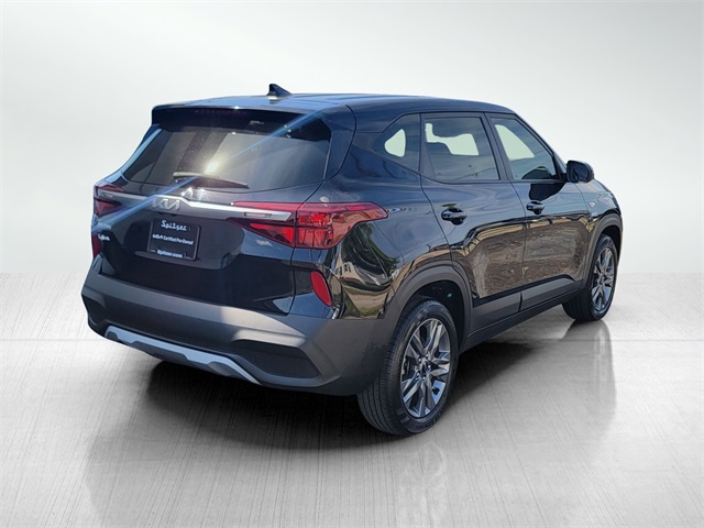 2023 Kia Seltos LX photo 4