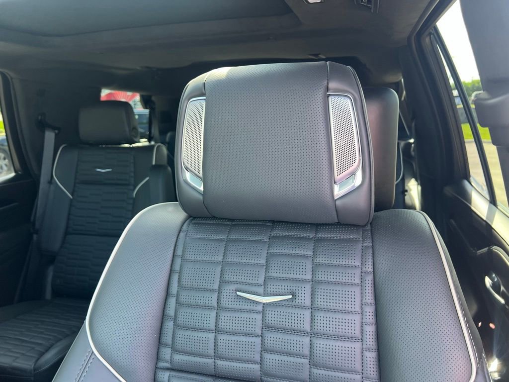 2023 Cadillac Escalade V-Series photo 18