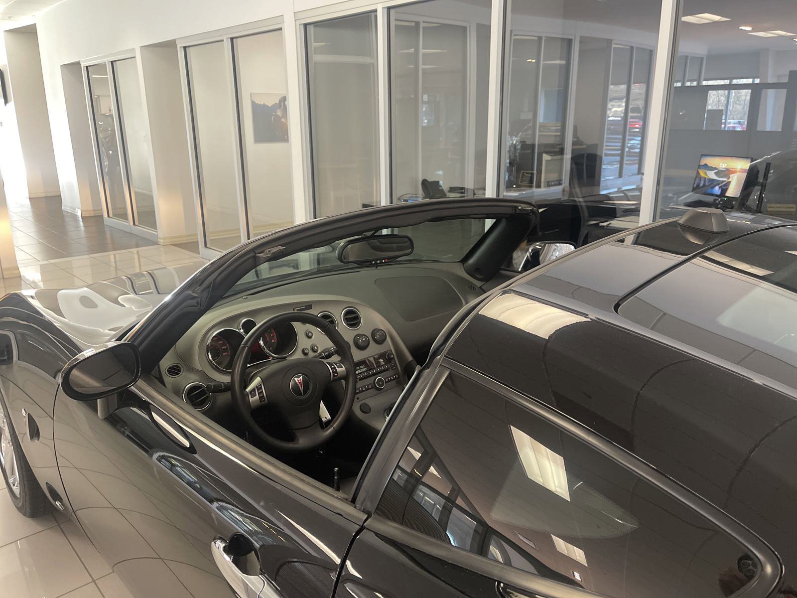 2009 Pontiac Solstice photo 9