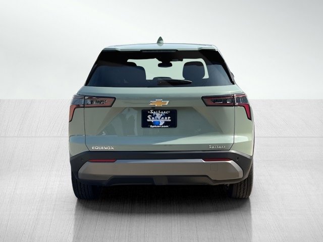 2026 Chevrolet Equinox LT photo 2