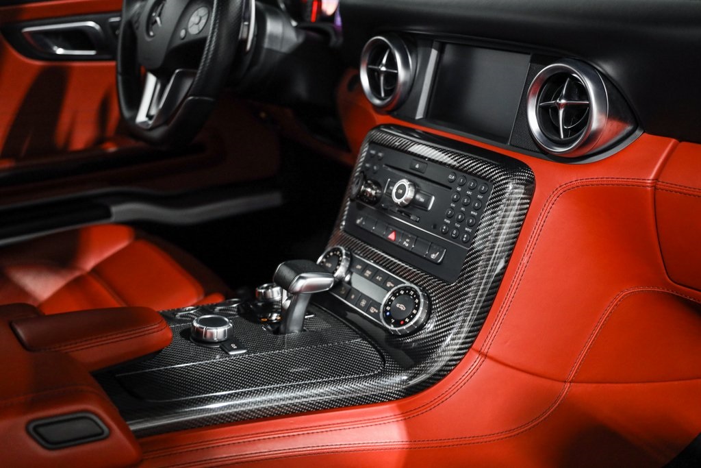 2011 Mercedes Benz SLS AMG photo 38