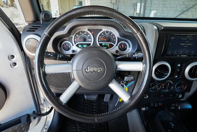 2008 Jeep Wrangler Unlimited Sahara photo 14