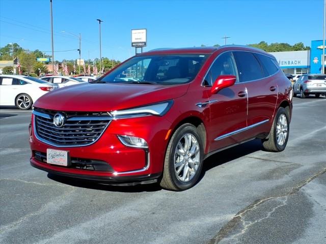 2023 Buick Enclave Essence's photo